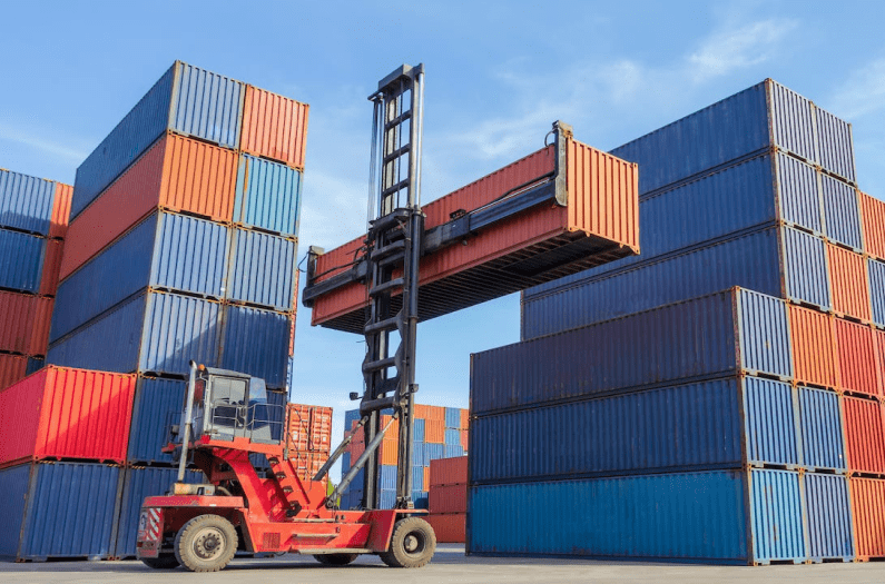 Produk layanan charter armada atau container untuk pengiriman barang dalam jumlah yang besar dengan biaya lebih hemat dan ekonomis sehingga dapat menekan ongkos distribusi.